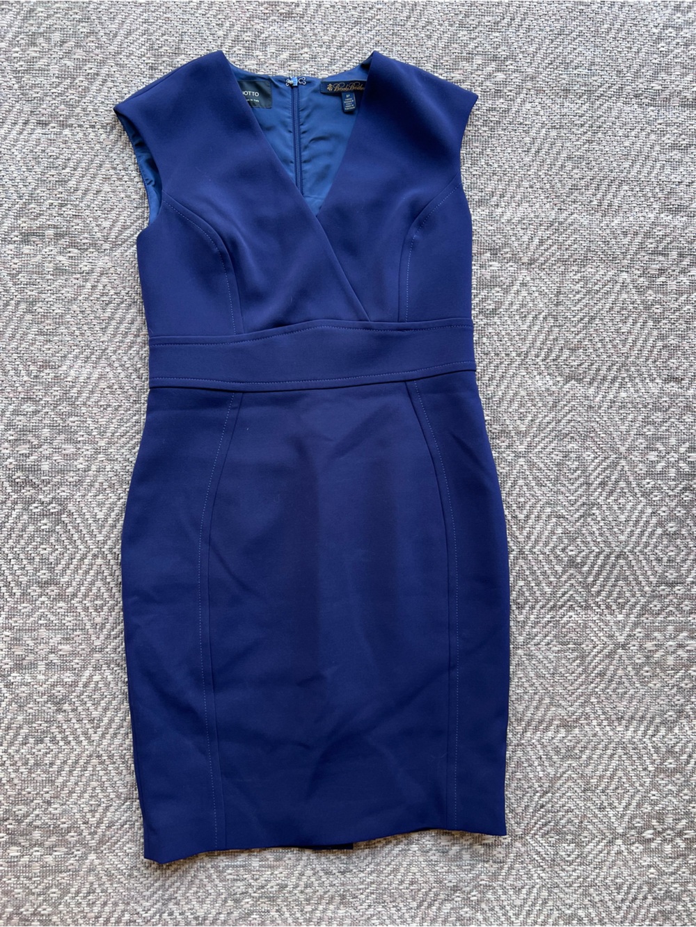 Brooks Brothers Dress 8P Navy Bonotto Italian Fabric Sheath Career Made Portugal